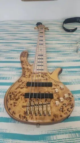 Baixo Kf Deoliveira