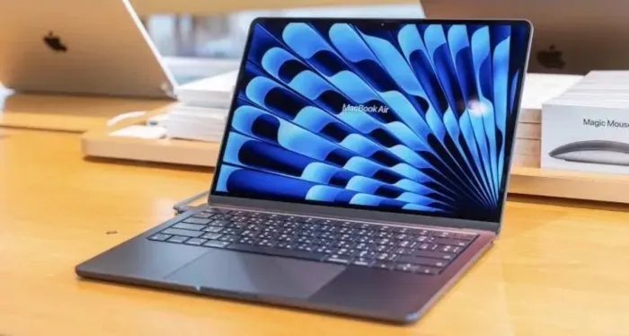 MacBook Air M5 512 GB 16 Ram Lacrado