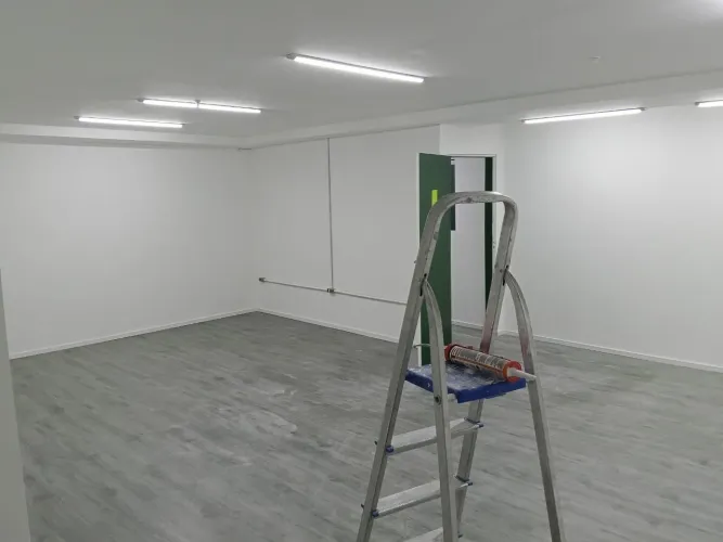 VAGA DE PINTOR OU MEIO OFICIAL DE PINTURA