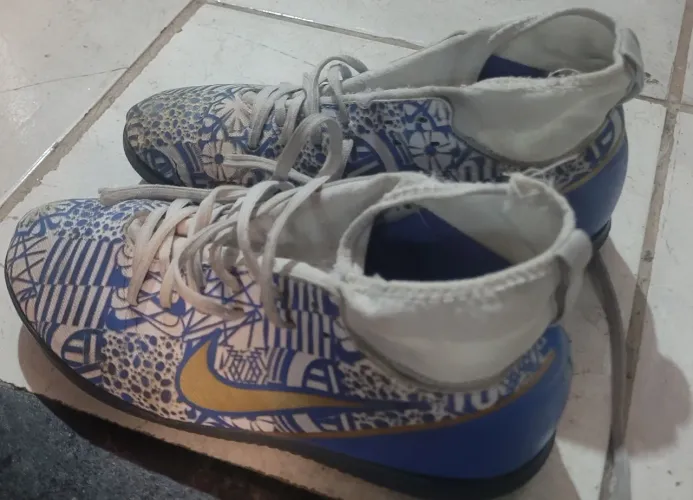 Tênis Futsal infantil Nike Mercurial Original tamanho 36