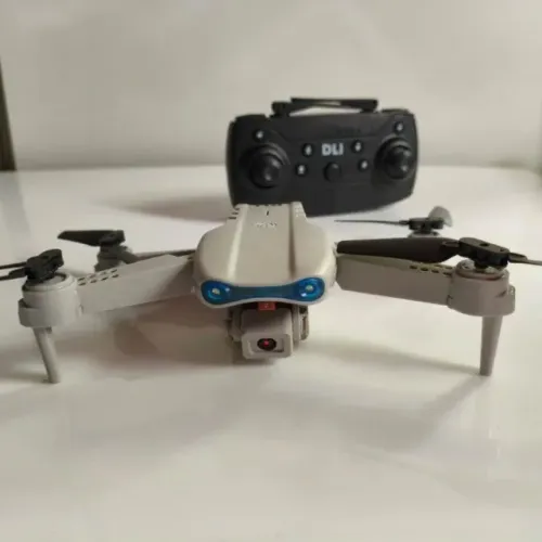 Drone E99 Controle Remoto e Wifi + 2 Câmeras