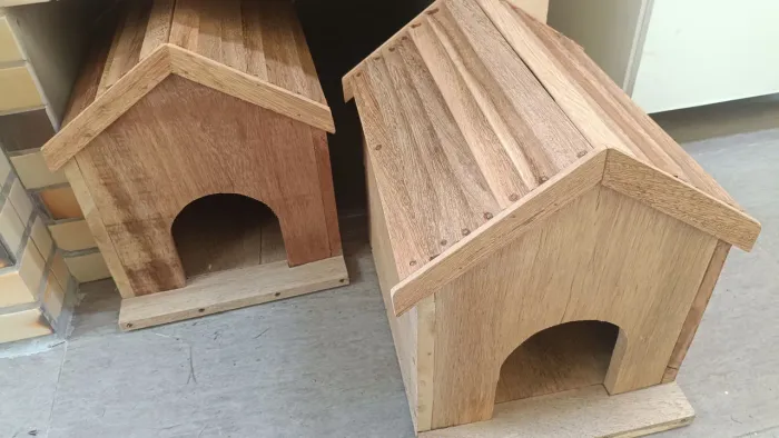 Casinha de madeira para animais