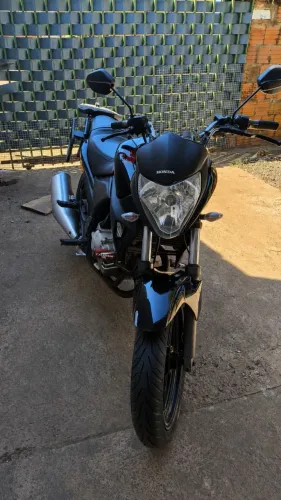 CB 300
