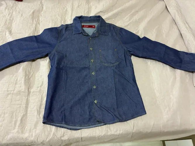 Camisa jeans de manga conprida tam. 12