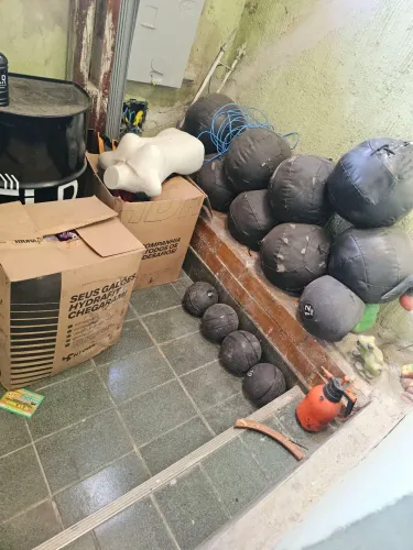 Vendo pacotão de equipamentos crossfit/ academia