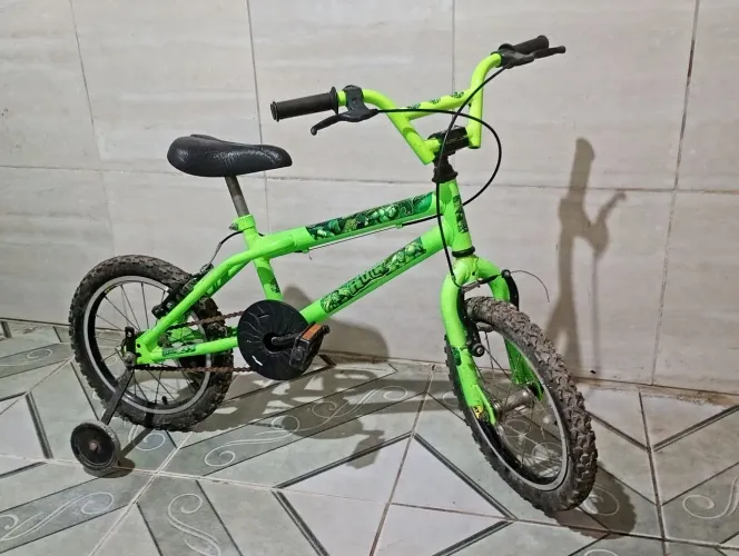 Bicicleta infantil do Hulk aro 16