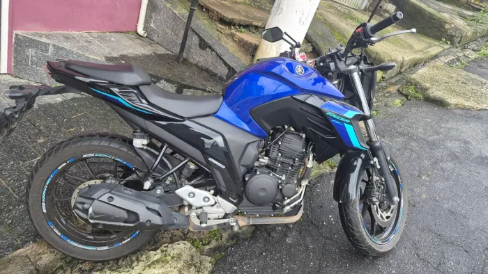 Fazer FZ25 Azul