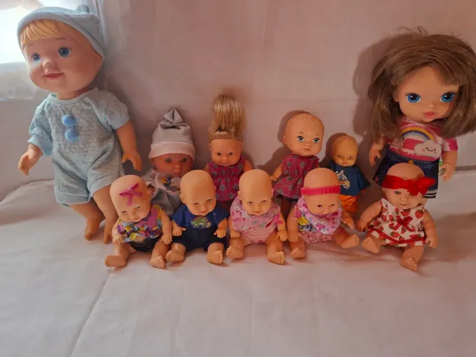 Lote com 11 Mini Bonecas Bebê - Kit Completo