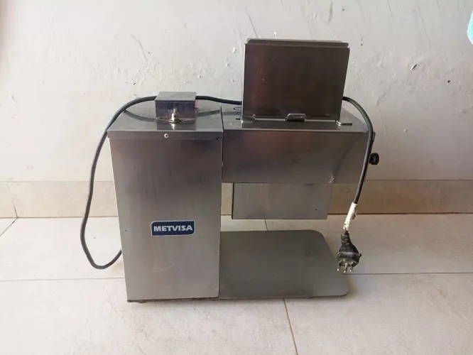Amaciador de Carnes METVISA Excelente Estado Inox 220v.