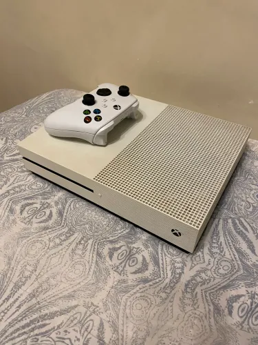 Xbox one S 512gb 2 controles 