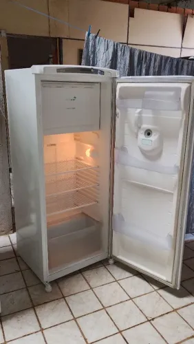 Vendo geladeira Consul Frost Free