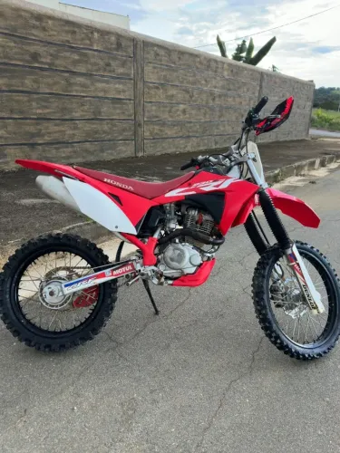 CRF 230 POUCO USO