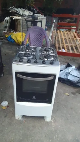 Vende-se esse fogão