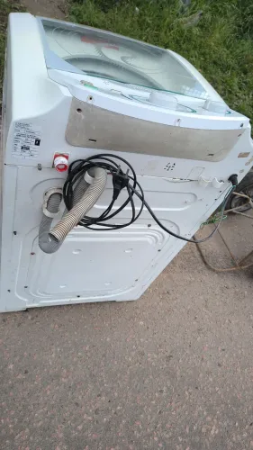 Máquina de lavar 220 volts funcionando muito bem única Do10kga 1