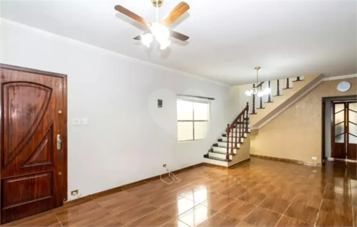 Casa à venda com 5 quartos, sendo 1 suíte, em Vila Rosalia, Guarulhos - SP