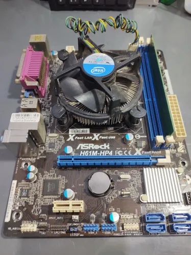 Placa mãe 1155 com processador i5 3ª geração.