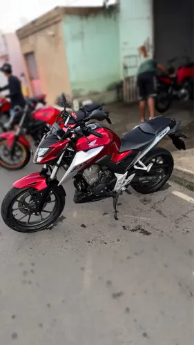Honda CB 300F Twister 2024 (Visual 2026) - Apenas 14.300 km - R$ 25.800
