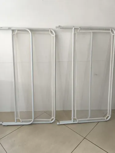 Vendo 2 proteções para cama