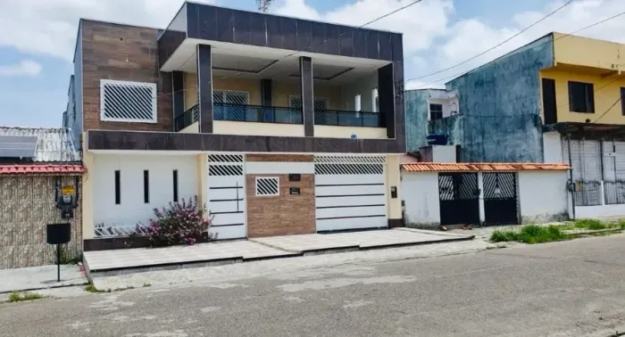 Alugo Ampla casa na Cohab