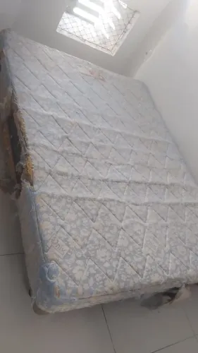 DOAÇÃO Base Cama Casal de Mola
