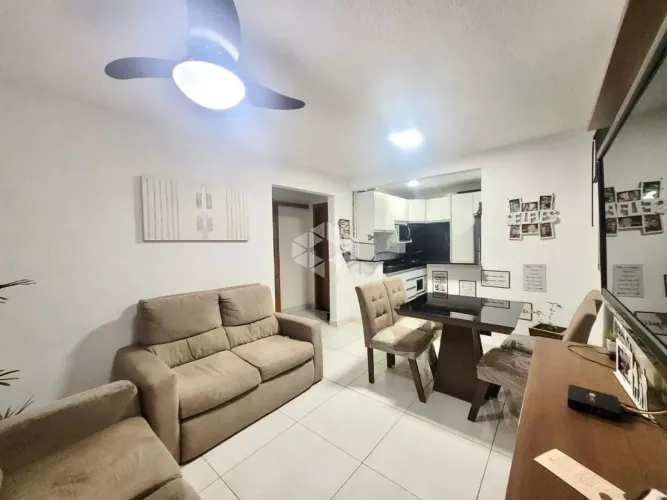 Apartamento no Condomínio Porto Ônix de 2 dormitórios com vaga e elevador