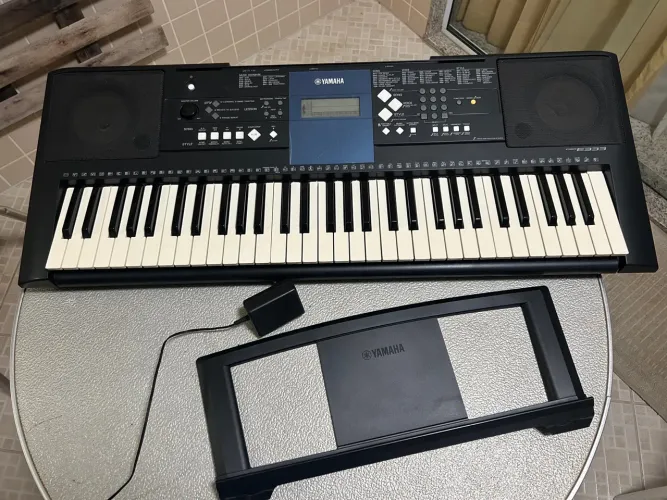 Teclado Yamaha PSR-E333