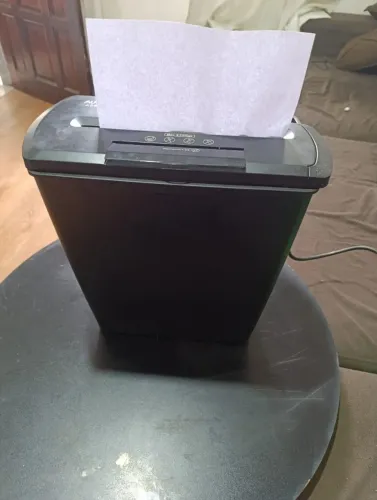 Picotadora de papel, cartão e CDs Aurora AS810SD