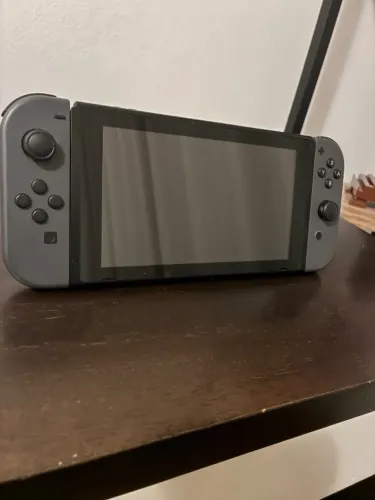 Nintendo Switch V1 usado