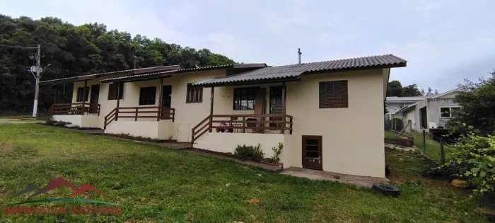 Aluguel de casa no bairro Vale Verde em Nova Petrópolis-RS: 2 quartos, 2 salas e 1 vaga de