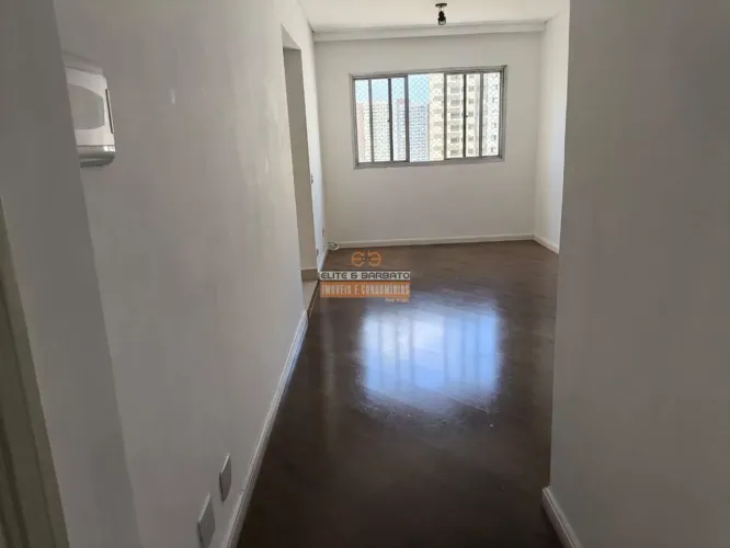 Apartamento com 2 quartos, sala, cozinha, 1 vaga de garagem no Centro de Diadema