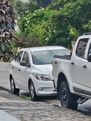 Chevrolet Onix JOY Hatch 1.0 8V Flex Mec. 4P 2018