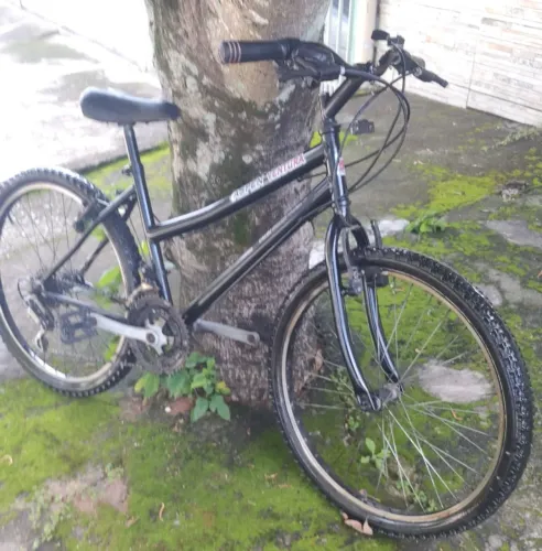 Bicicleta aro 24 com marchas 