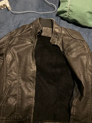 JAQUETA DE COURO ESTILO MOTOQUEIRO