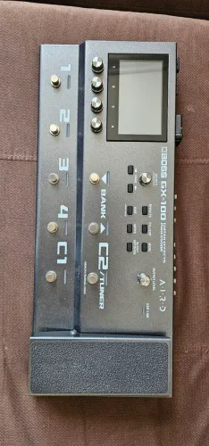 Pedaleira Boss GX100 + Adaptador BT Dual