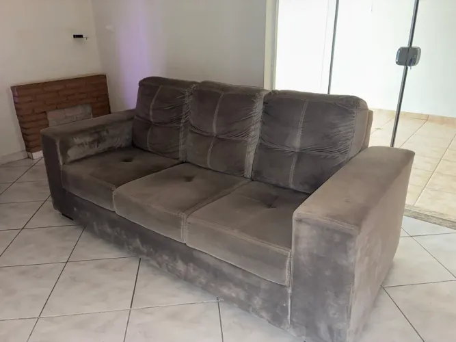 SOFA SUEDE 3 LUGARES
