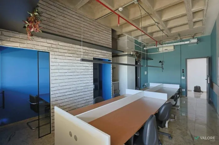 SALA MOBILIADA PARA LOCAÇÃO - VILA DA SERRA
