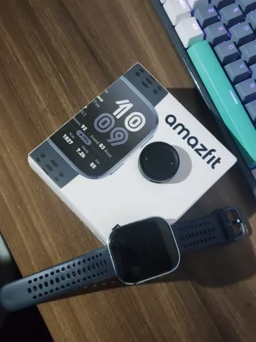 Smartwatch Amazfit Bip 6 + Caixa Original