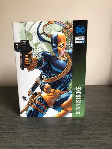 Colecionável Deathstroke por Ivan Reis - Iron Studios
