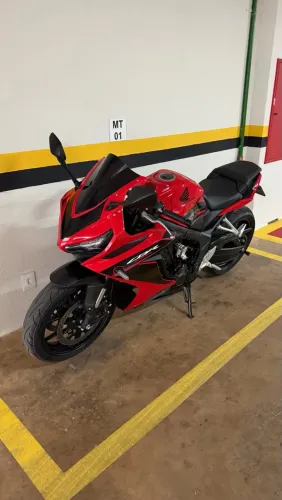 Honda CBR 650R 2024