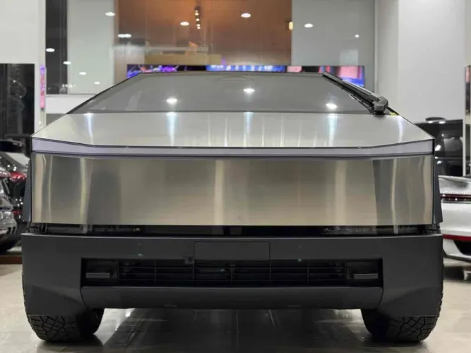 Tesla Cybertruck Foundation 2026