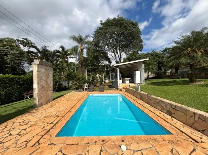 Imperdível Casa em Condomínio à Venda em Atibaia-SP, ESTANCIA DOS LAGO: 3 Quartos, 1 Suíte