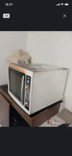 Forno elétrico funcionando perfeitamente, extra grande.