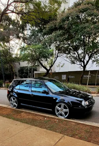 Volkswagen Golf GTI 1.8 MI 180/193cv Turbo 4P Mec. 2004