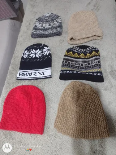 Vendo lote com 6 gorros(toucas) de la