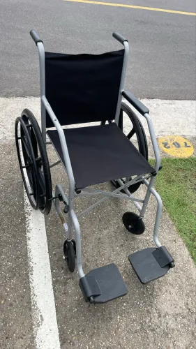 Cadeira de roda super novas