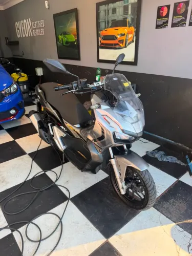 ADV 160 23/23