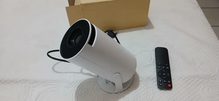 Projetor Hy300