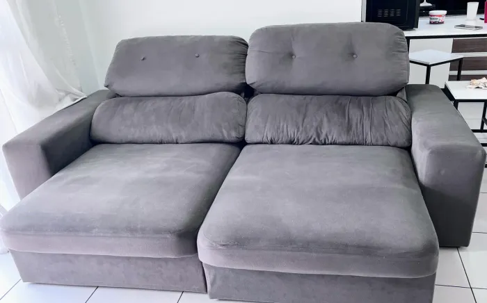 Sofá suede 4 lugares