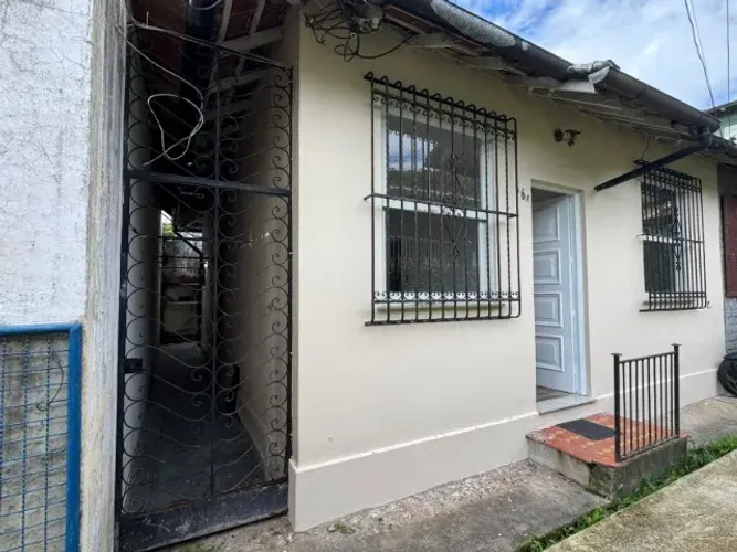 Alugo casa com 2 quartos no Valparaíso - Cod 92053