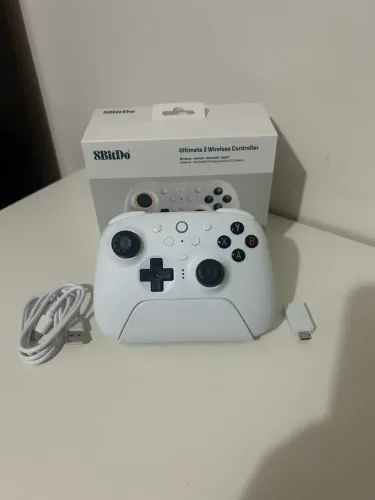 Controle 8Bitdo Ultimate 2 - Branco - 2.4Ghz e Bluetooth